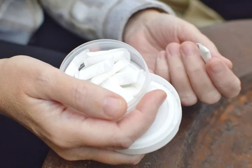 Minimalist nicotine pouches fit seamlessly into contemporary daily habits and patterns